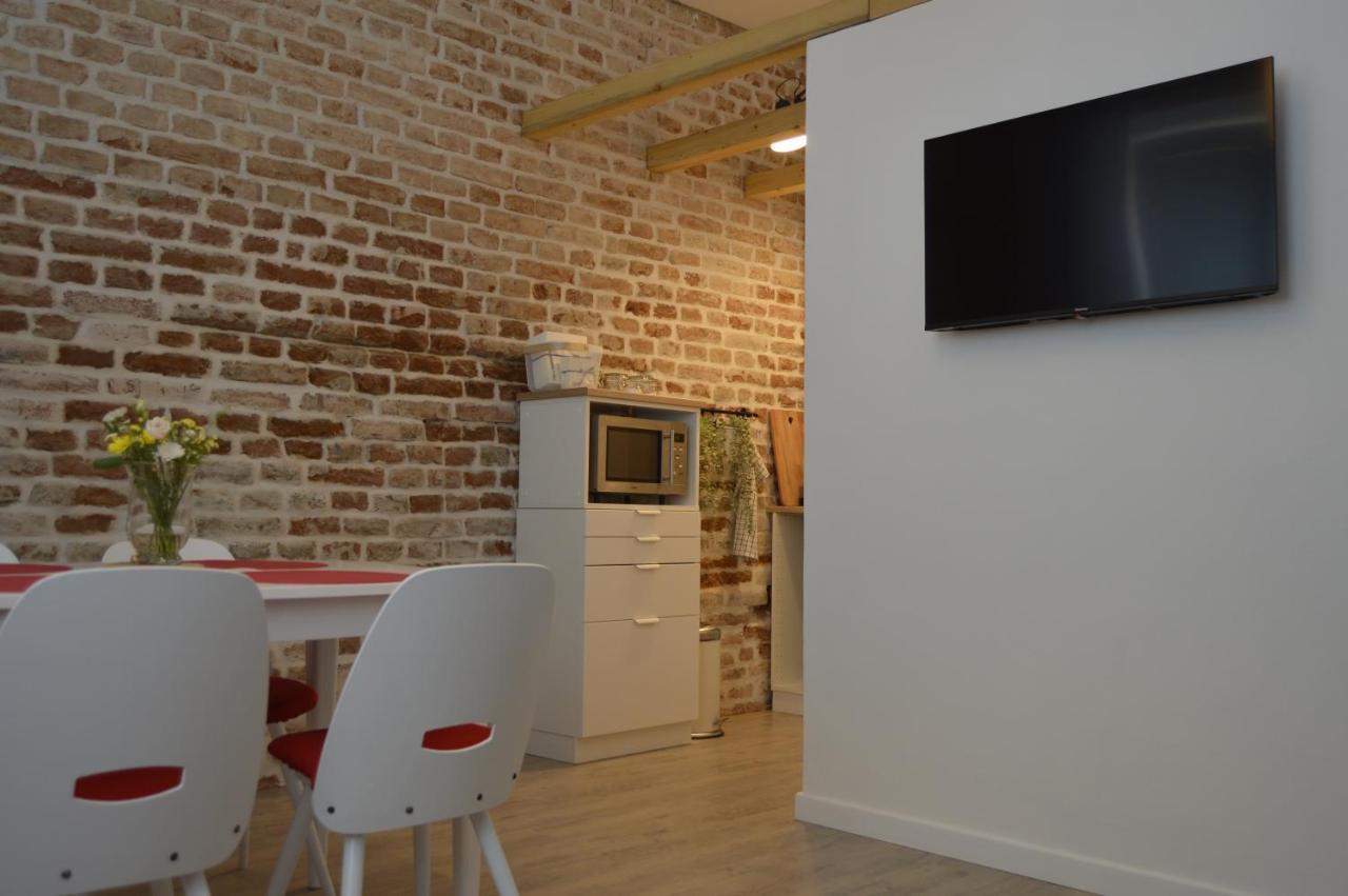 Pod Bilou Vezi Apartment Straznice Exterior photo